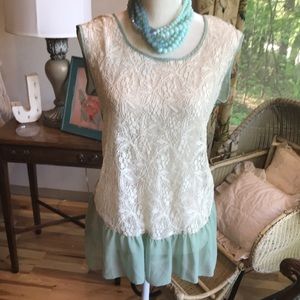 Two Super cute tops🛍🛍